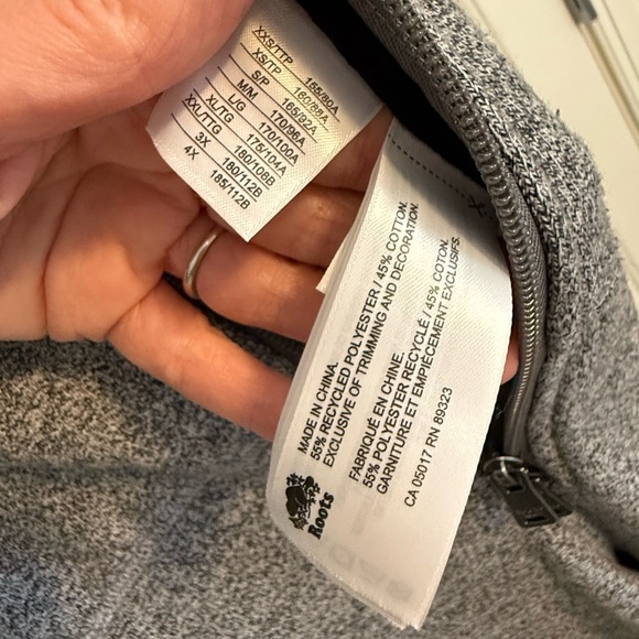 Roots Cabin Mens Grey Buffalo Plaid Zip Up Winter Sweater Fleece Onesie - Picture 6 of 12